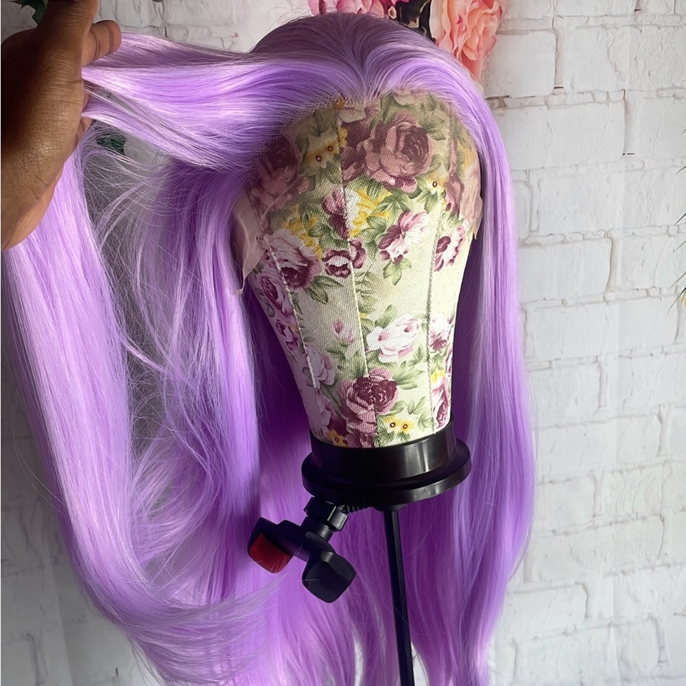 - 💫 24” LIGHT PURPLE Natural STRAIGHT LACE FRONT WIG💫 *NEW*